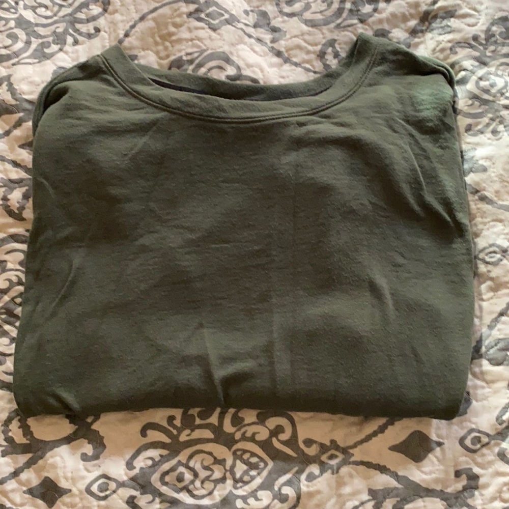 Women’s workout top